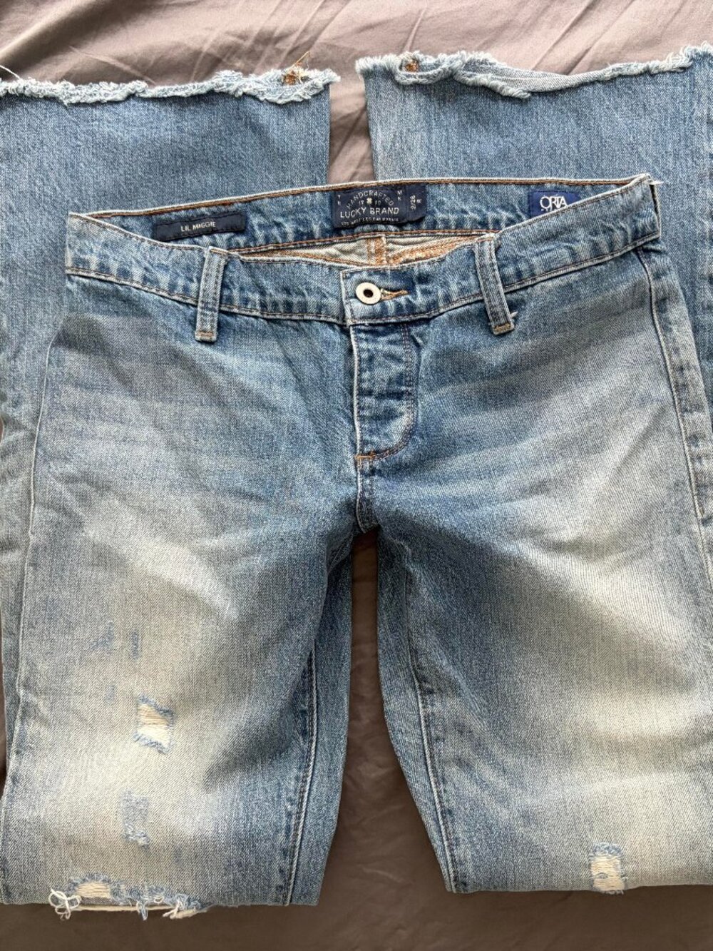 lucky lil maggie orta premium distressed denim jeans - 2/26 r
